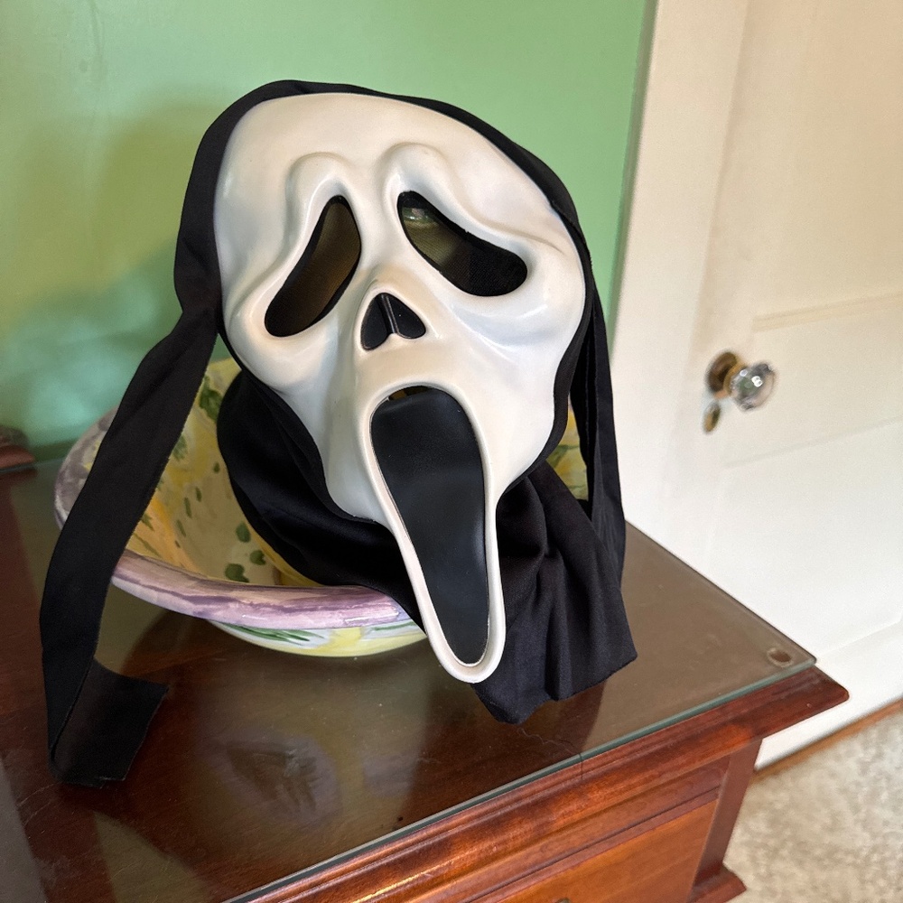 Scream Halloween mask